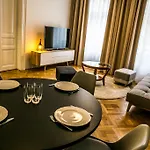 Luxurious Apartments - Na Porici 44