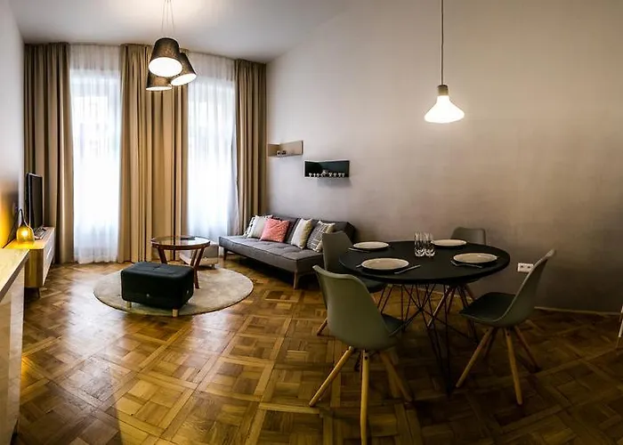 Luxurious Apartments - Na Porici 44